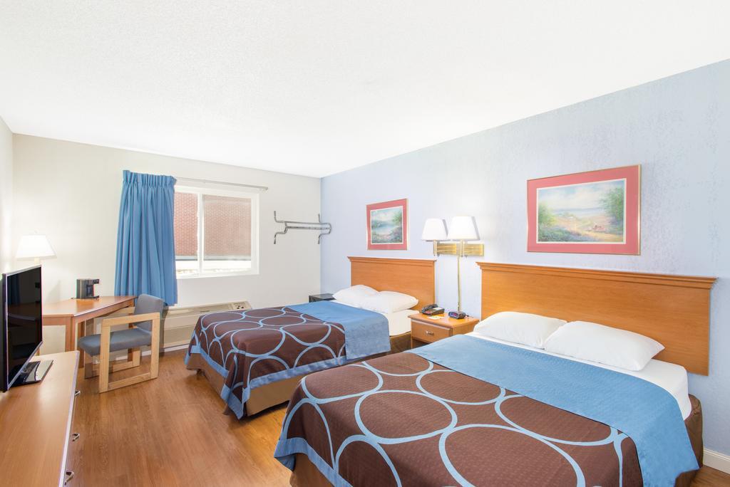 Super 8 By Wyndham Webster/Rochester Buitenkant foto